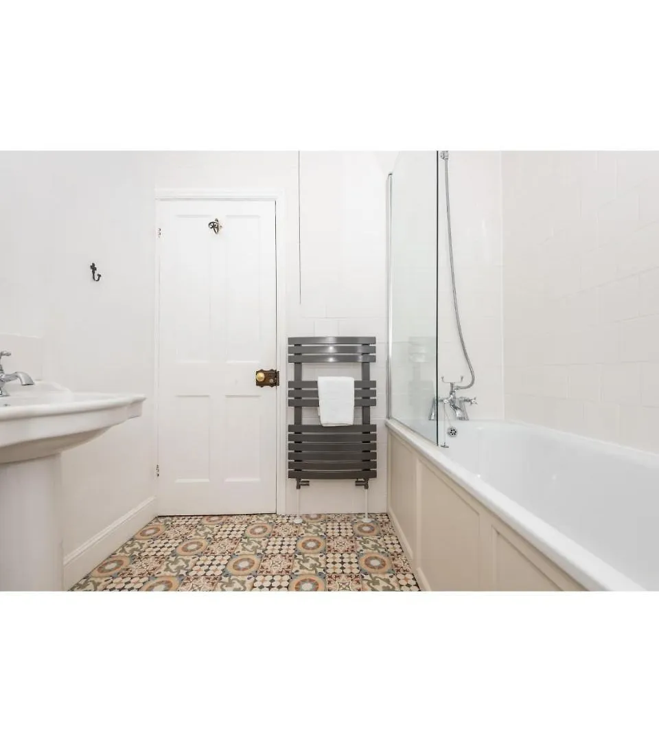 Apartment Bright & Beautiful Period Property - Pass The Keys York
