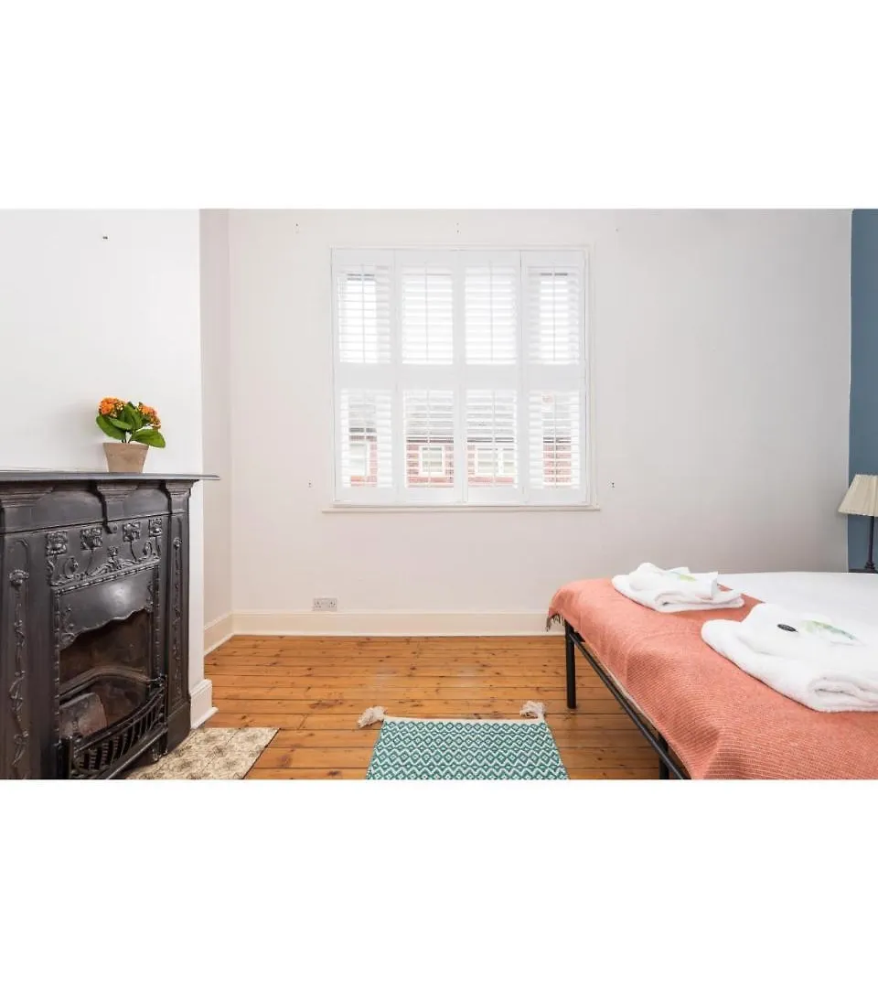 Apartment Bright & Beautiful Period Property - Pass The Keys York